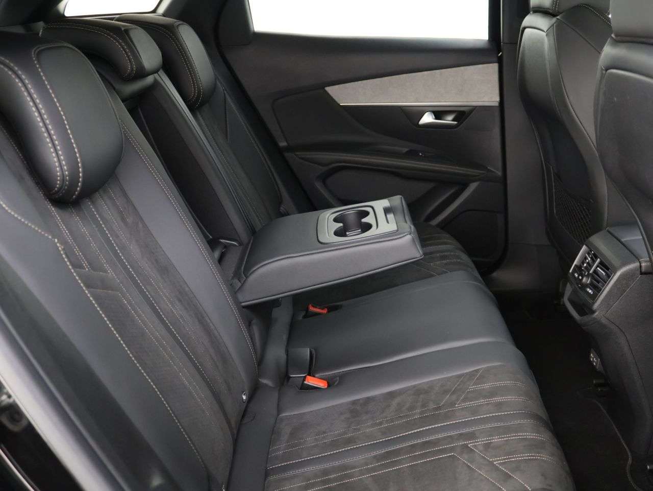 2021 PEUGEOT 3008 2021 PEUGEOT 3008