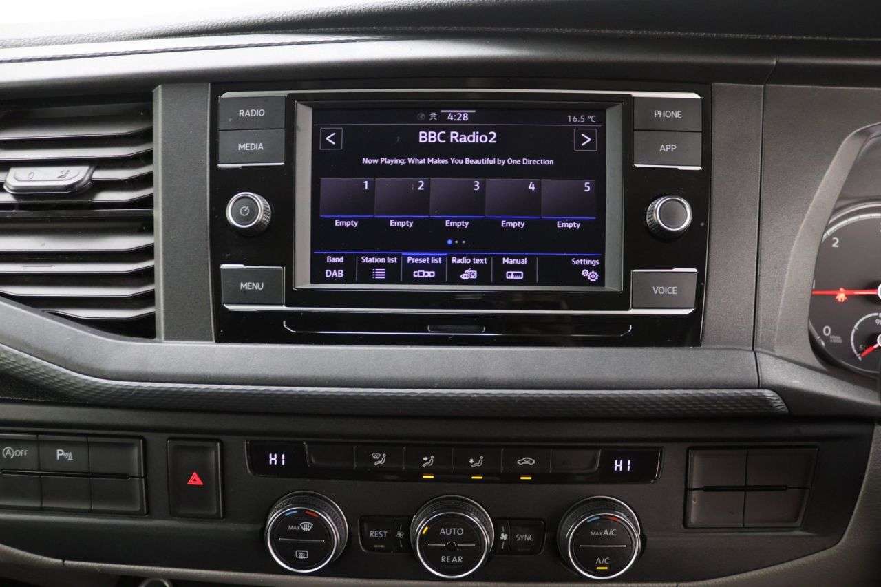 2020 VOLKSWAGEN TRANSPORTER SHUTTLE 2020 VOLKSWAGEN TRANSPORTER SHUTTLE