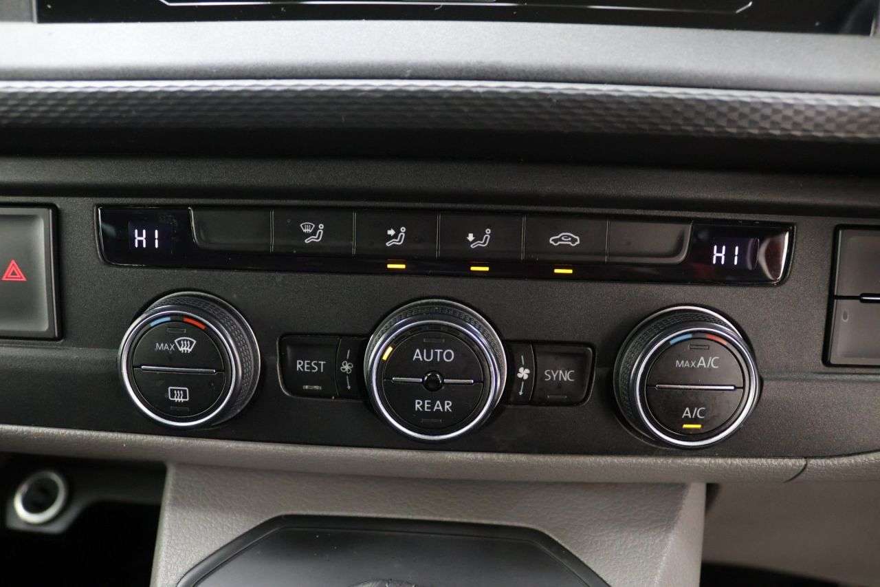 2020 VOLKSWAGEN TRANSPORTER SHUTTLE 2020 VOLKSWAGEN TRANSPORTER SHUTTLE