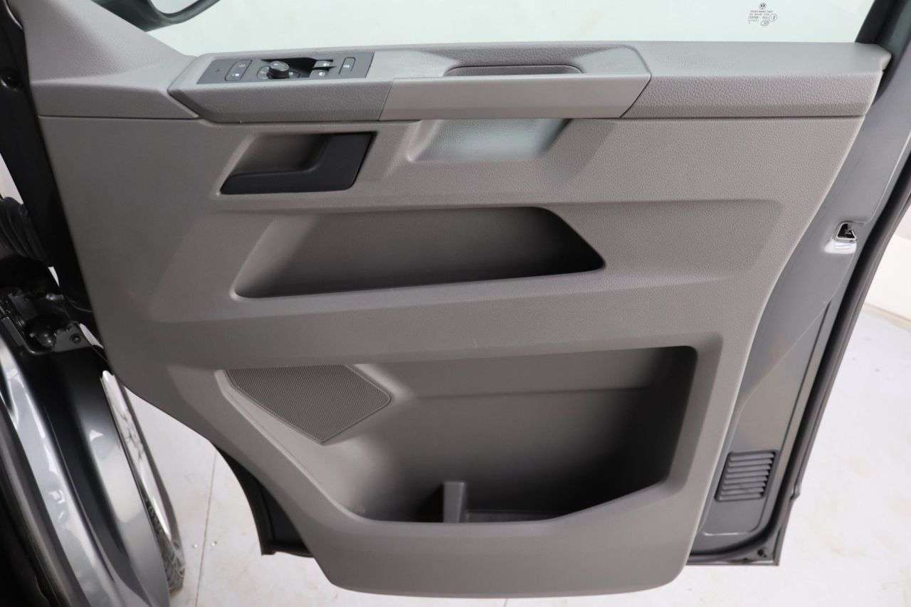 2020 VOLKSWAGEN TRANSPORTER SHUTTLE 2020 VOLKSWAGEN TRANSPORTER SHUTTLE