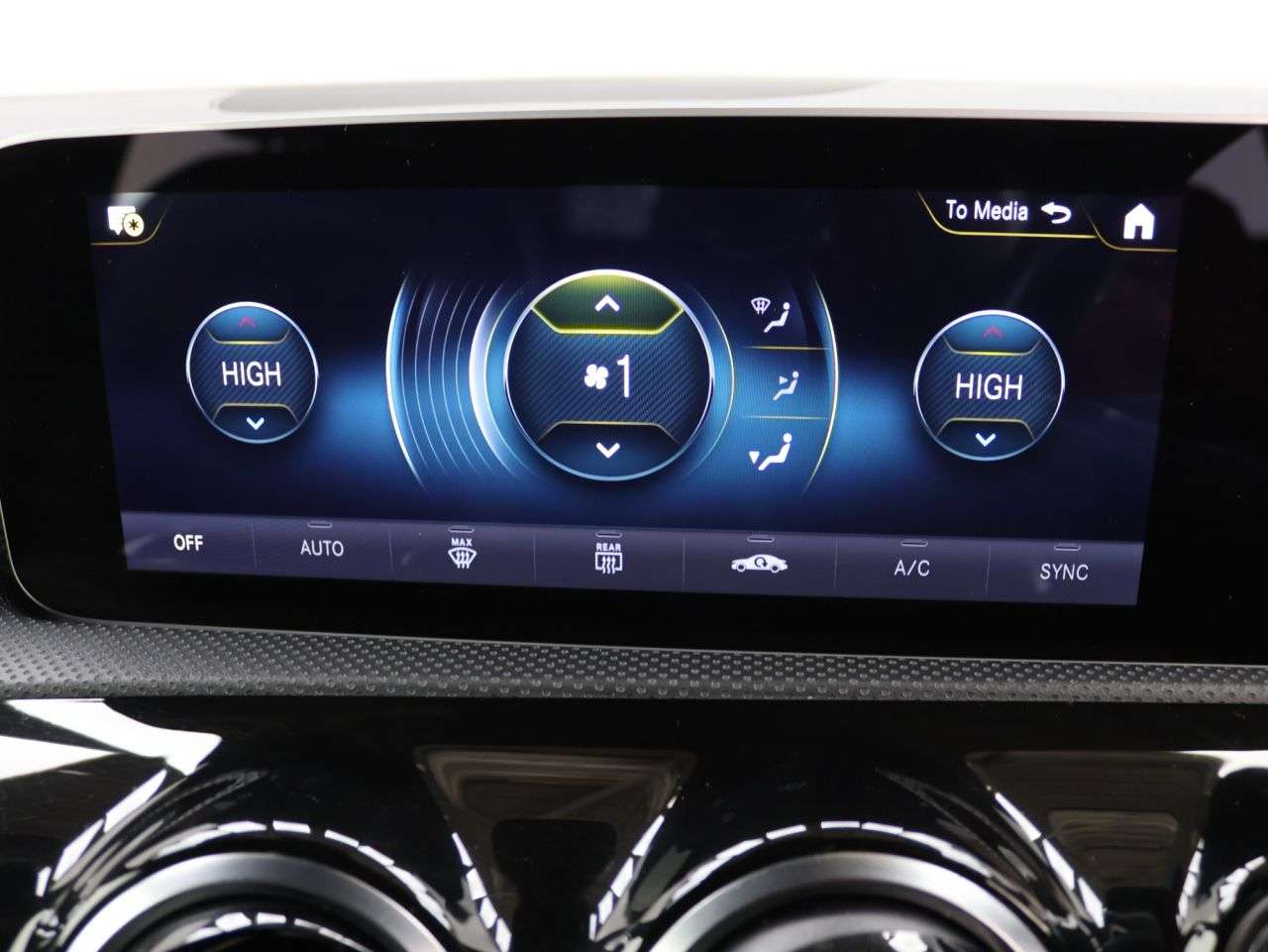 2021 MERCEDES-BENZ A CLASS 2021 MERCEDES-BENZ A CLASS