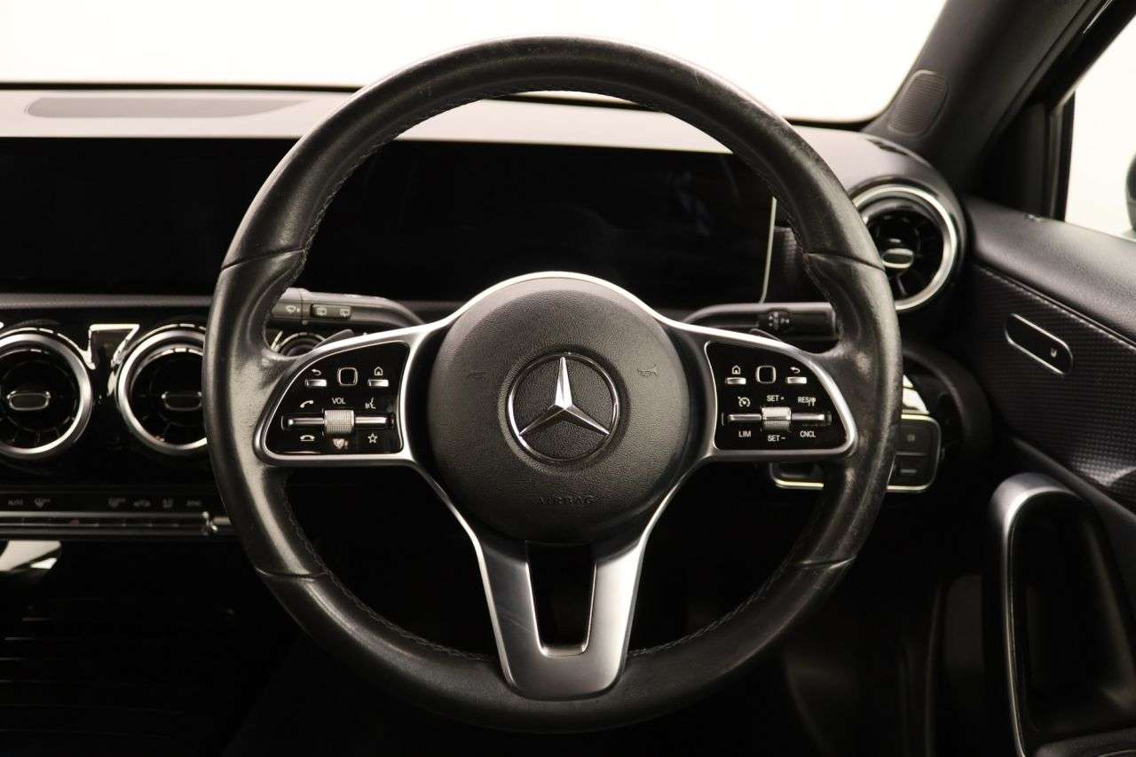 2021 MERCEDES-BENZ A CLASS 2021 MERCEDES-BENZ A CLASS