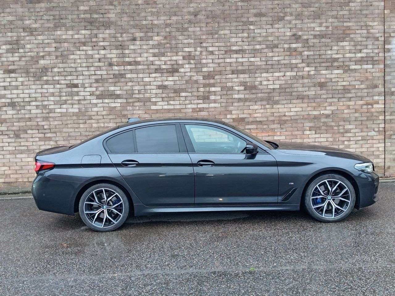 2021 BMW 5 SERIES 2021 BMW 5 SERIES