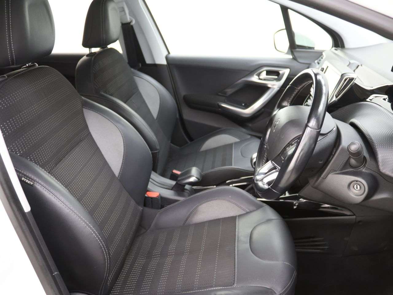 2018 PEUGEOT 2008 2018 PEUGEOT 2008