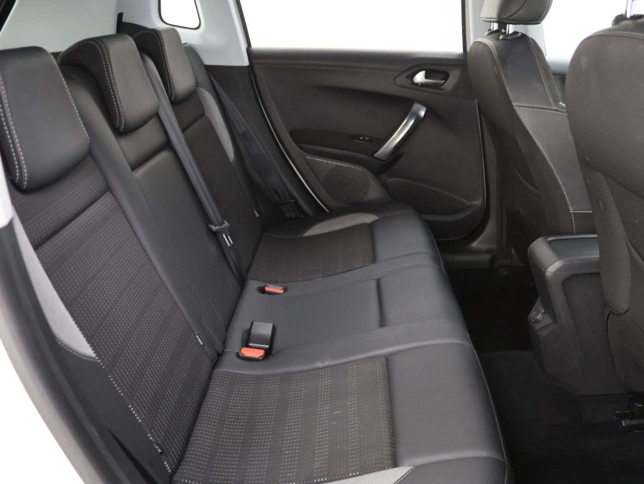 2018 PEUGEOT 2008 2018 PEUGEOT 2008