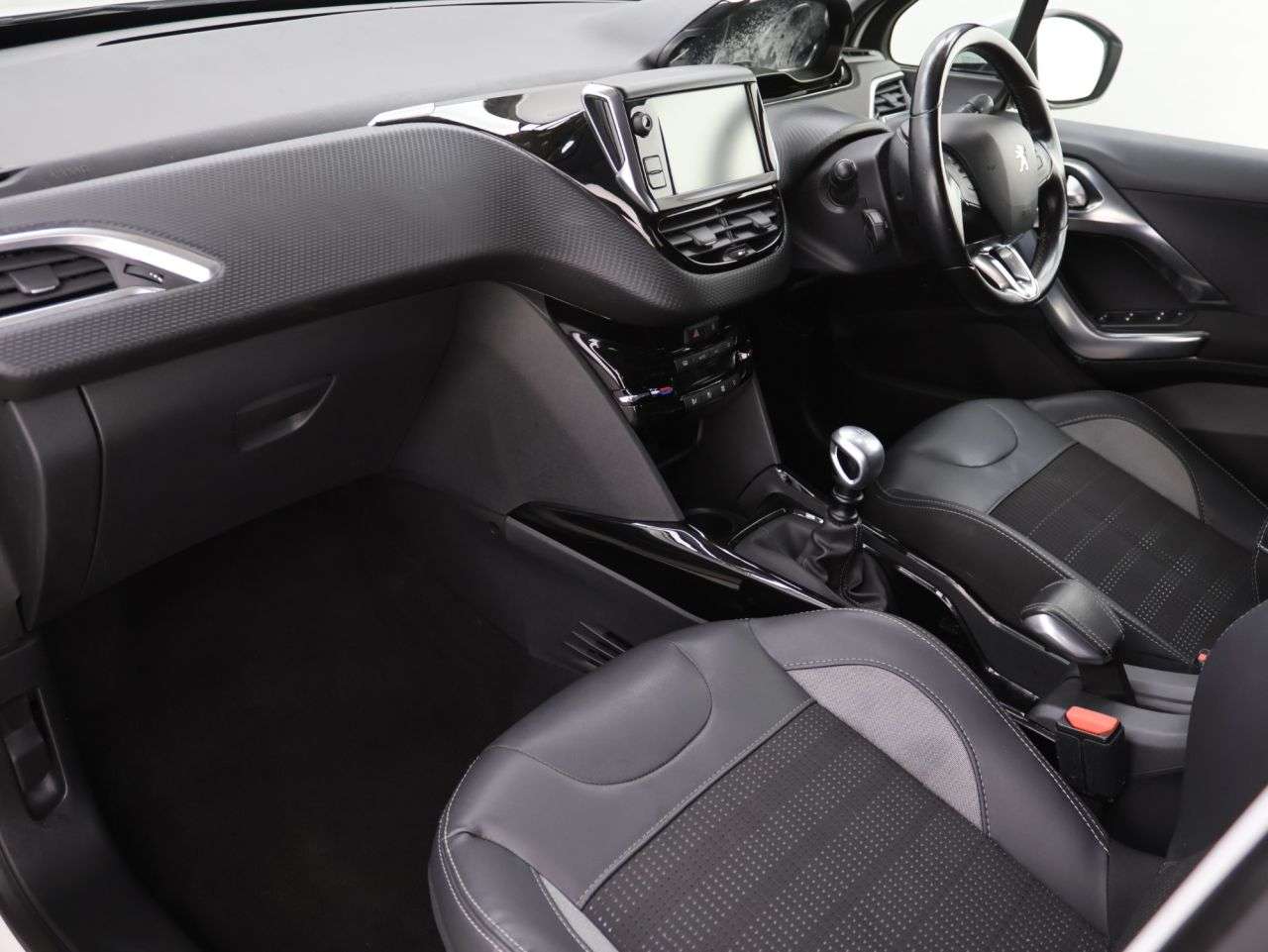 2018 PEUGEOT 2008 2018 PEUGEOT 2008