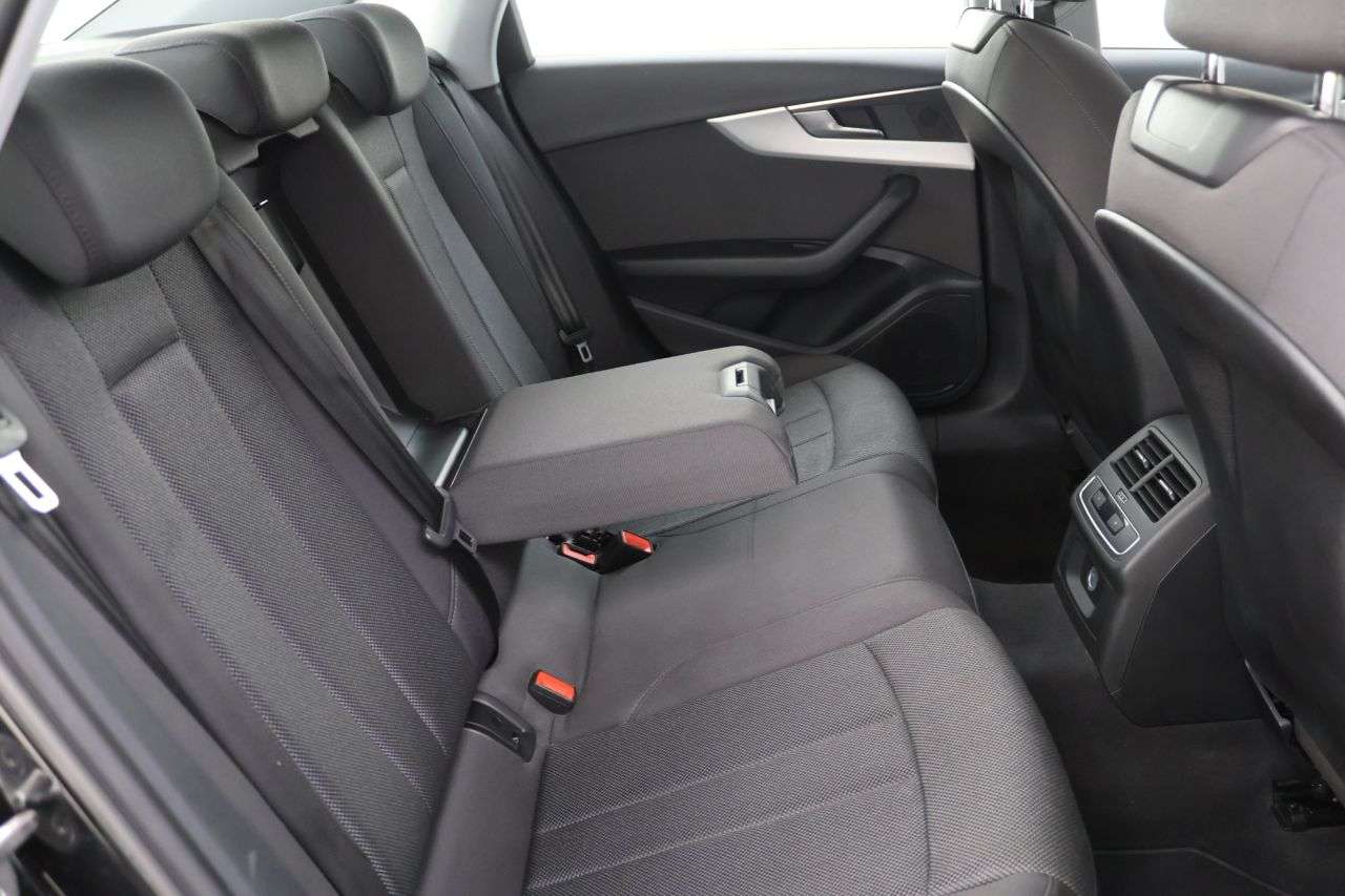 2023 AUDI A4 2023 AUDI A4