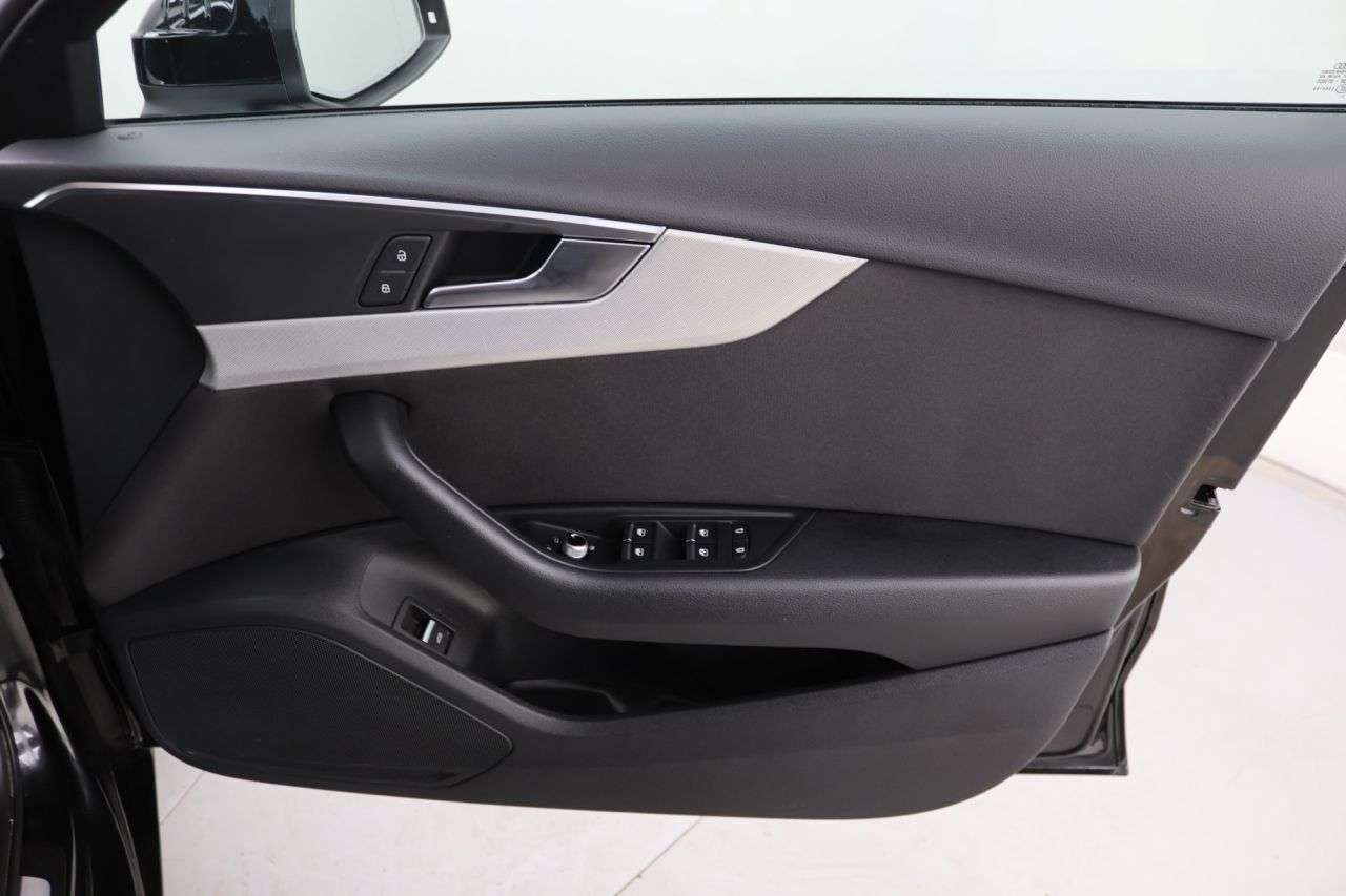 2023 AUDI A4 2023 AUDI A4