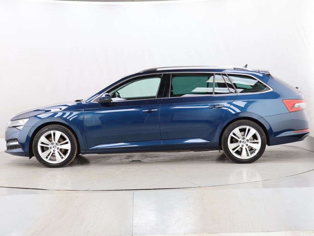 2021 SKODA SUPERB 2021 SKODA SUPERB