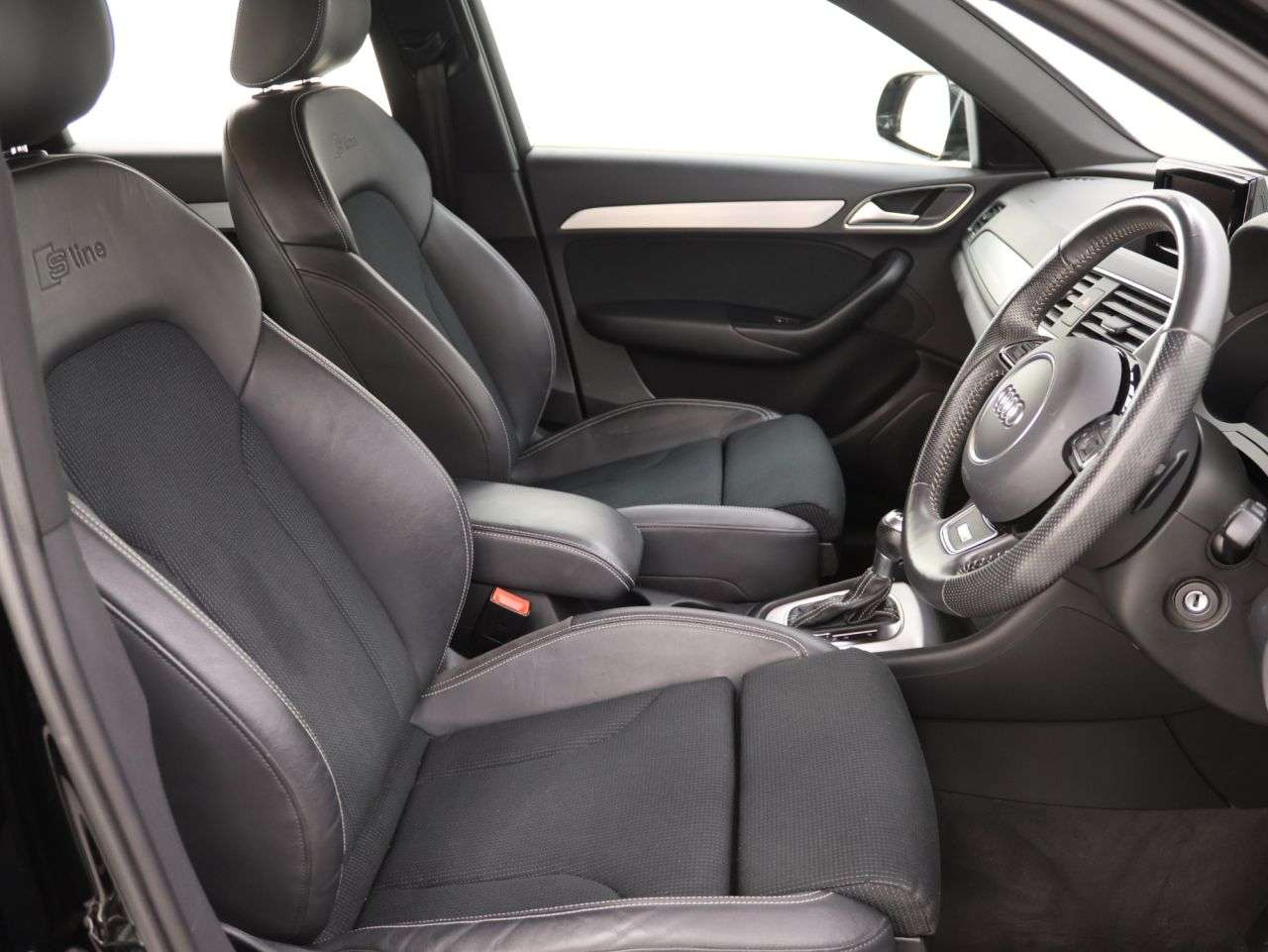 2018 AUDI Q3 2018 AUDI Q3