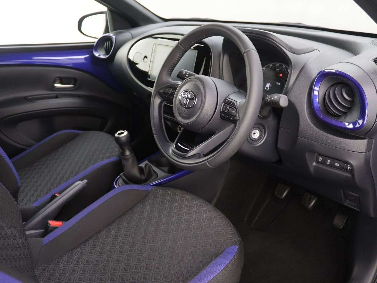 2025 TOYOTA AYGO X 2025 TOYOTA AYGO X