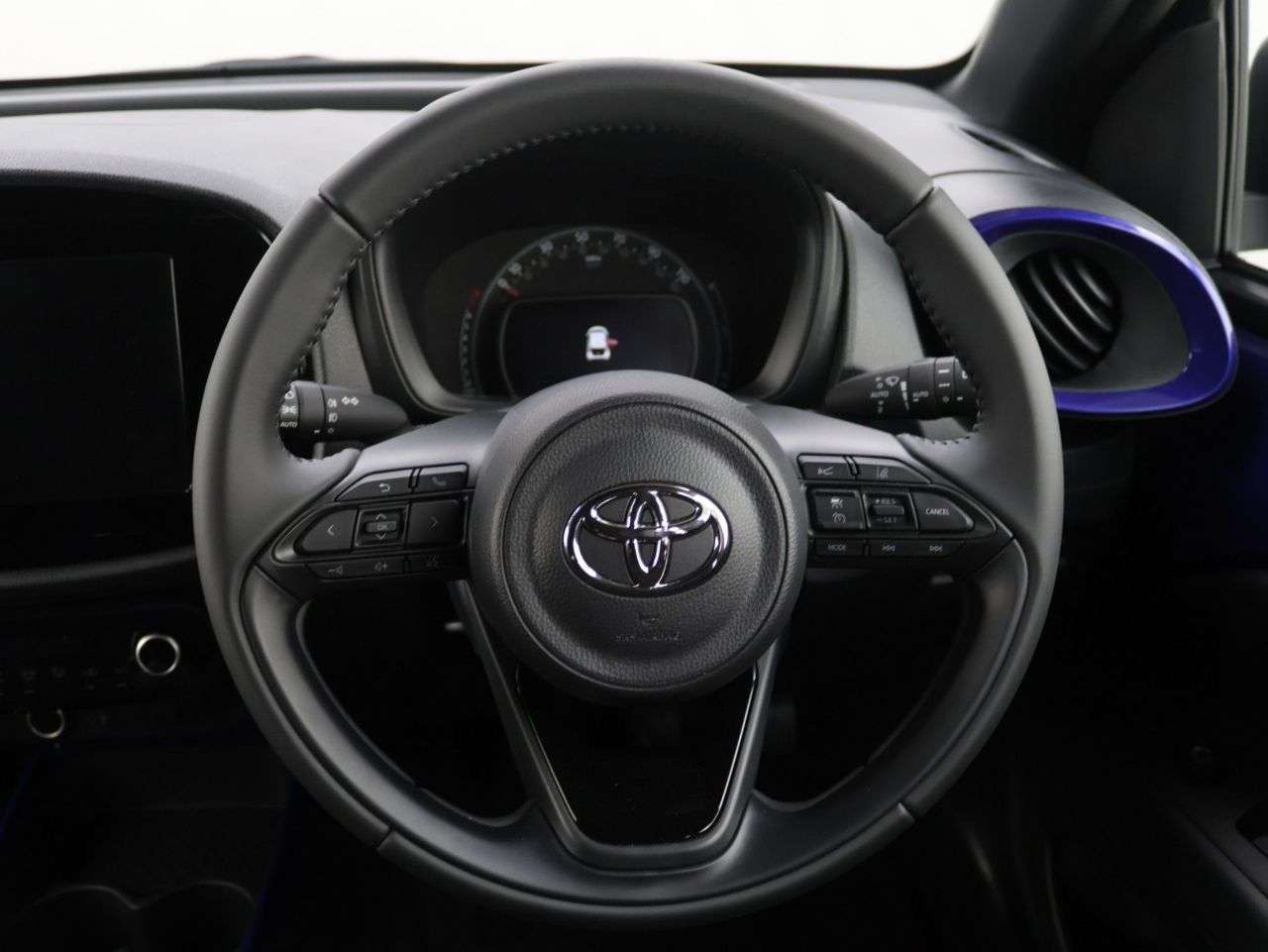 2025 TOYOTA AYGO X 2025 TOYOTA AYGO X