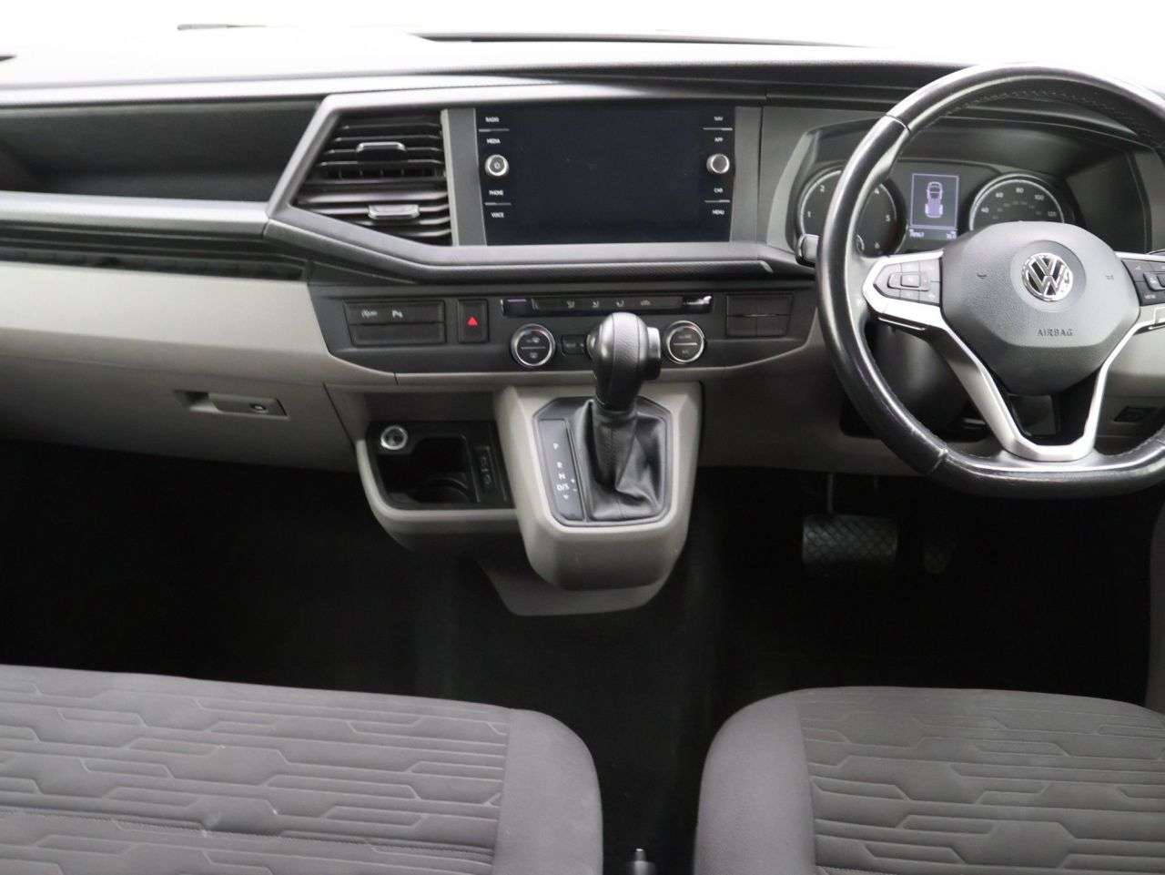 2020 VOLKSWAGEN TRANSPORTER SHUTTLE 2020 VOLKSWAGEN TRANSPORTER SHUTTLE