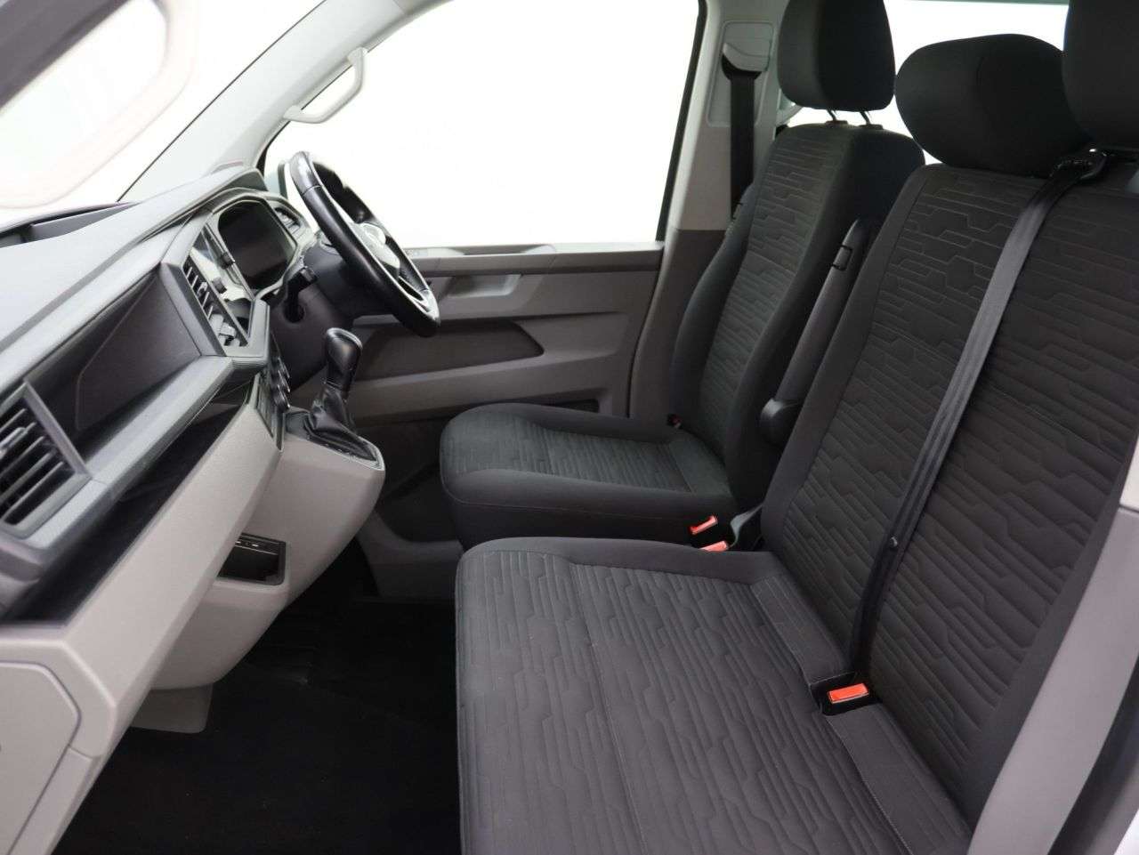 2020 VOLKSWAGEN TRANSPORTER SHUTTLE 2020 VOLKSWAGEN TRANSPORTER SHUTTLE