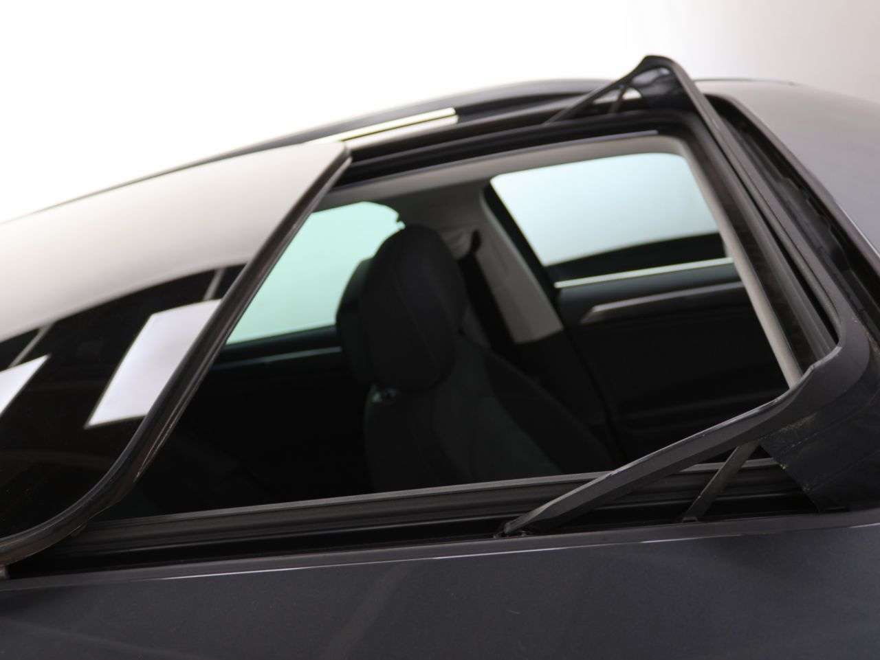 2018 VOLKSWAGEN TIGUAN 2018 VOLKSWAGEN TIGUAN