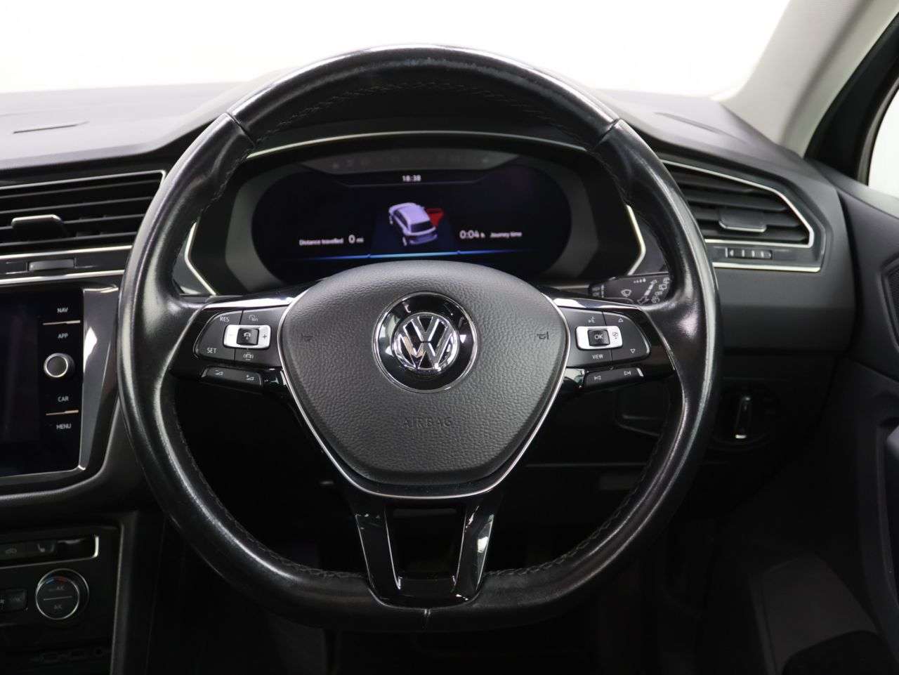 2018 VOLKSWAGEN TIGUAN 2018 VOLKSWAGEN TIGUAN