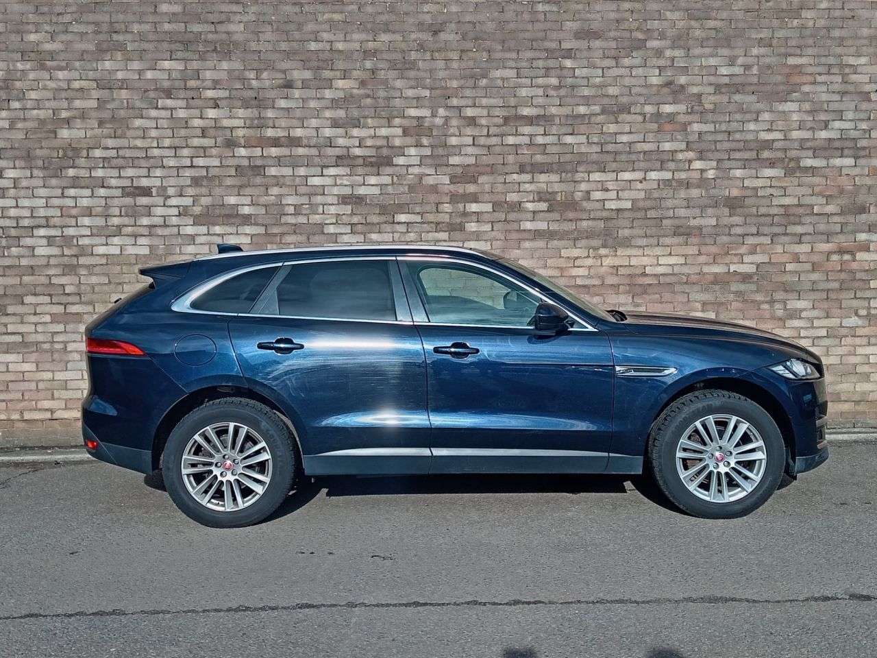 2018 JAGUAR F-PACE 2018 JAGUAR F-PACE