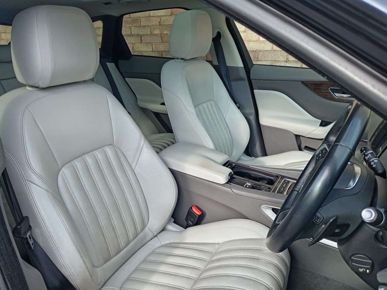 2018 JAGUAR F-PACE 2018 JAGUAR F-PACE