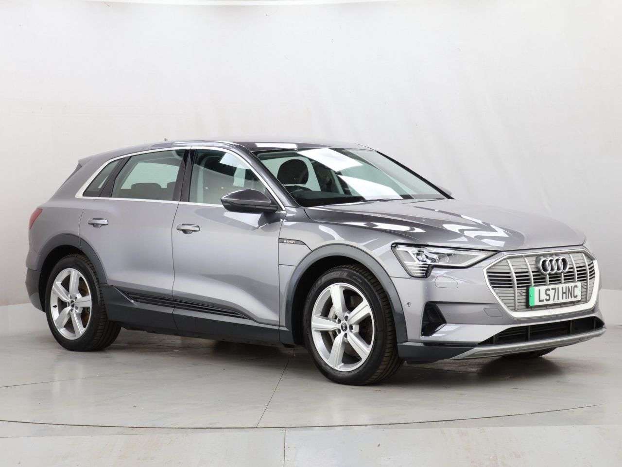 2021 AUDI E-TRON 2021 AUDI E-TRON