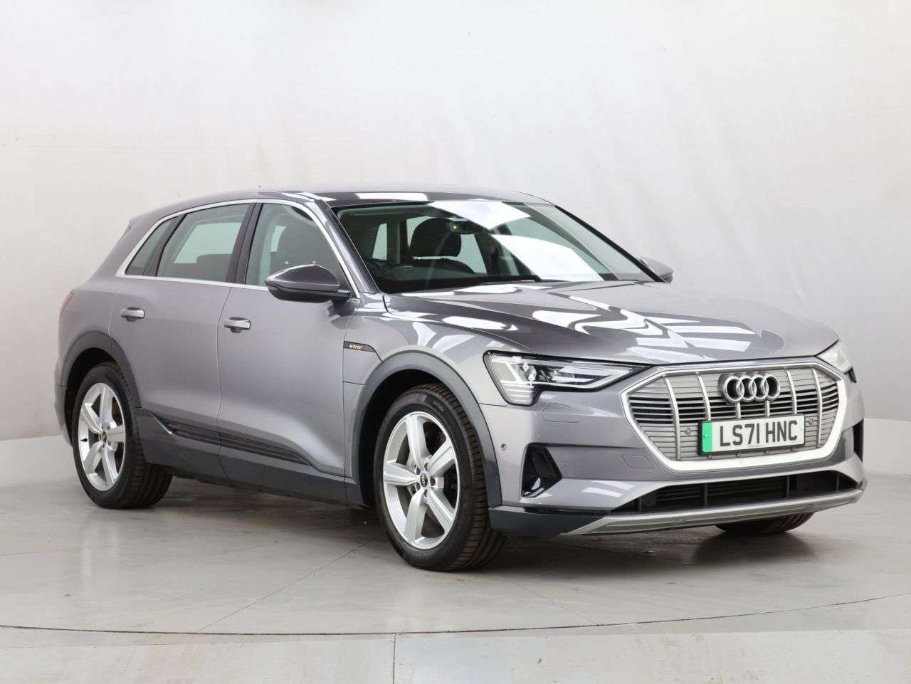 2021 AUDI E-TRON 2021 AUDI E-TRON
