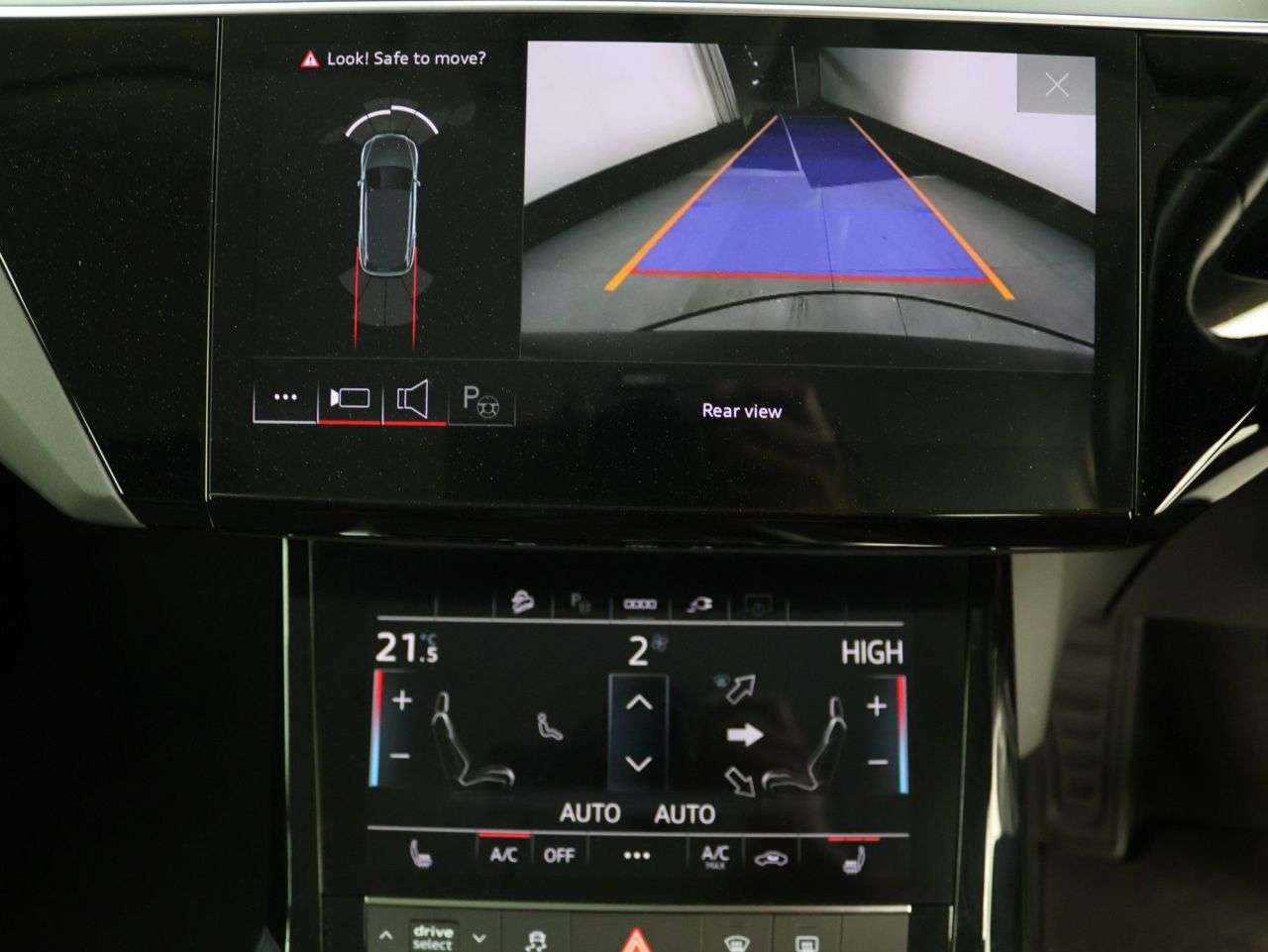 2021 AUDI E-TRON 2021 AUDI E-TRON