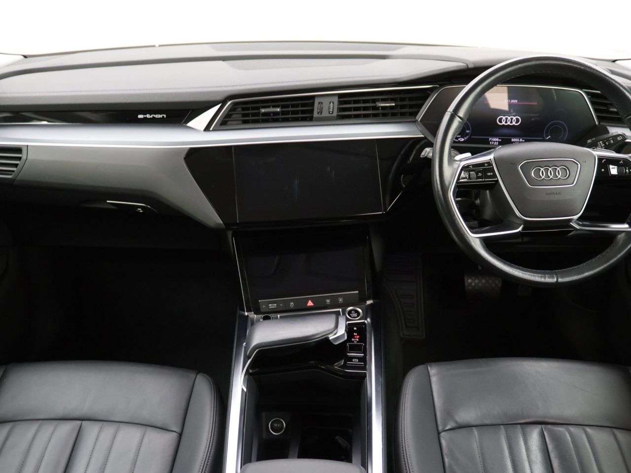 2021 AUDI E-TRON 2021 AUDI E-TRON