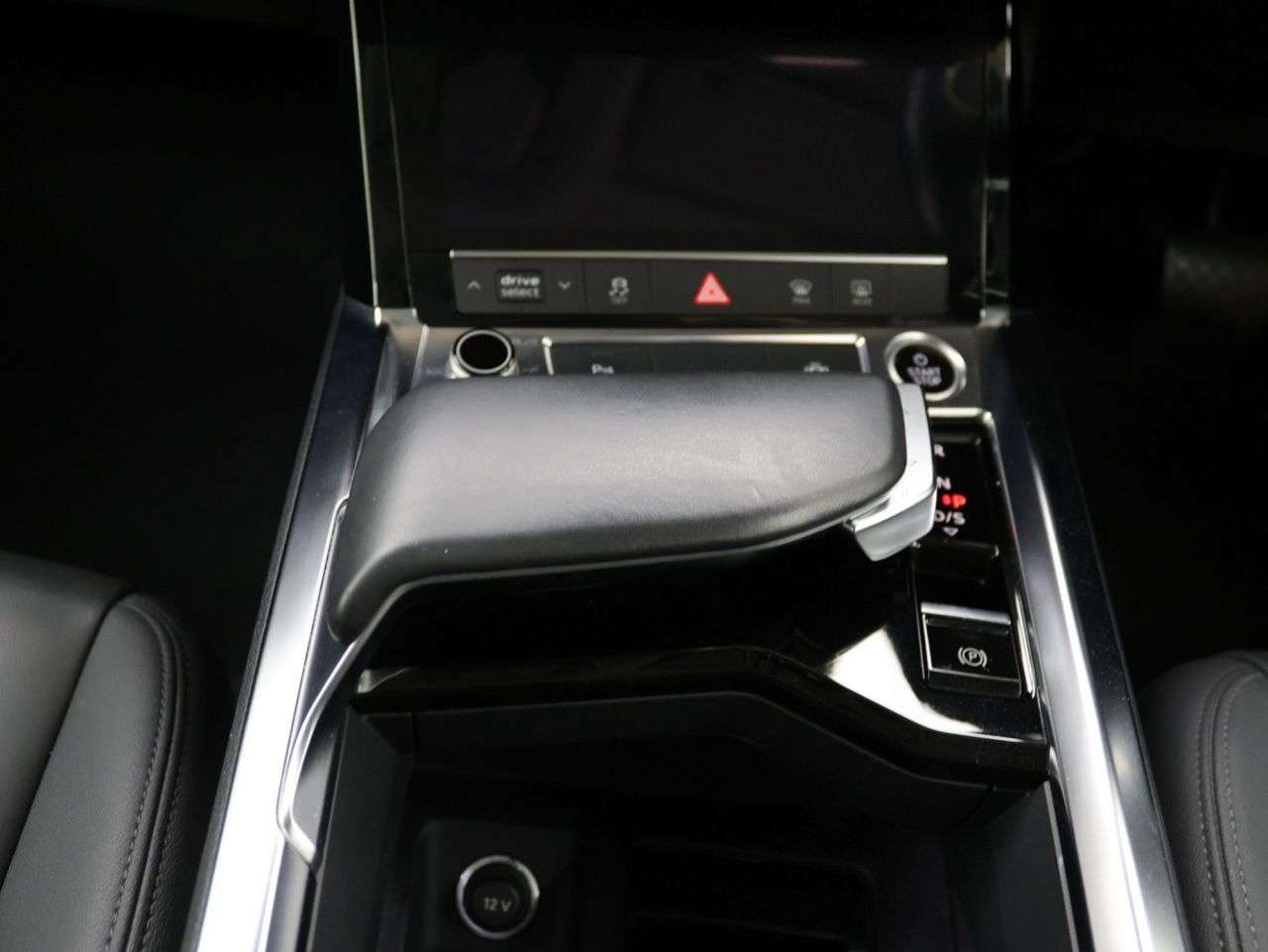 2021 AUDI E-TRON 2021 AUDI E-TRON