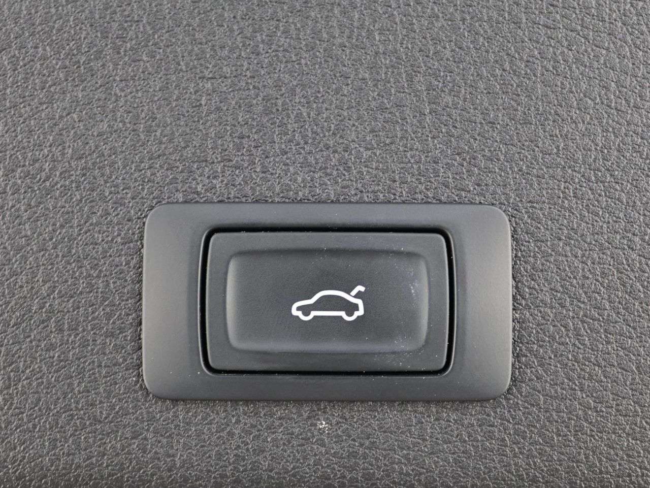 2021 AUDI E-TRON 2021 AUDI E-TRON