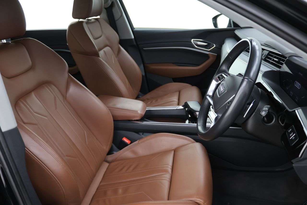 2022 AUDI E-TRON 2022 AUDI E-TRON