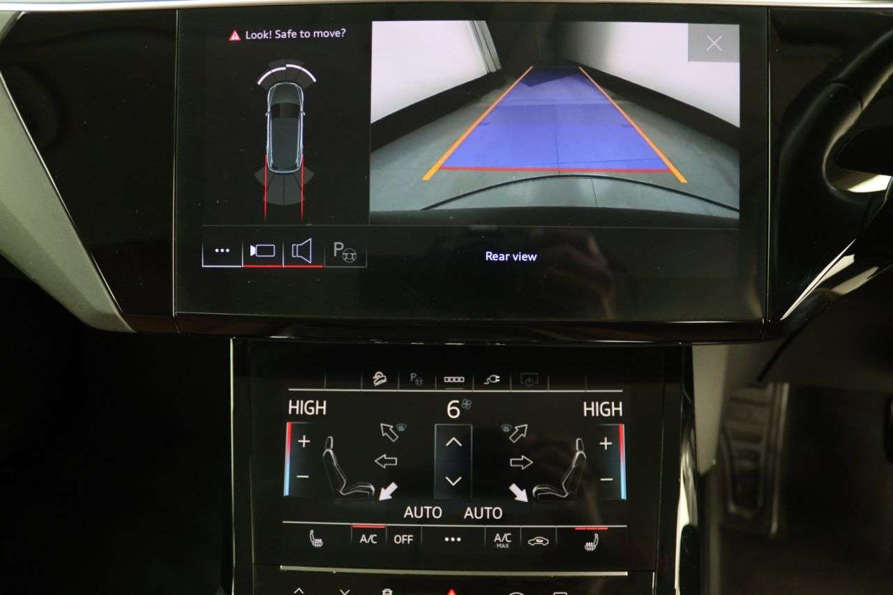 2022 AUDI E-TRON 2022 AUDI E-TRON