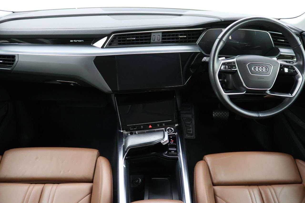 2022 AUDI E-TRON 2022 AUDI E-TRON