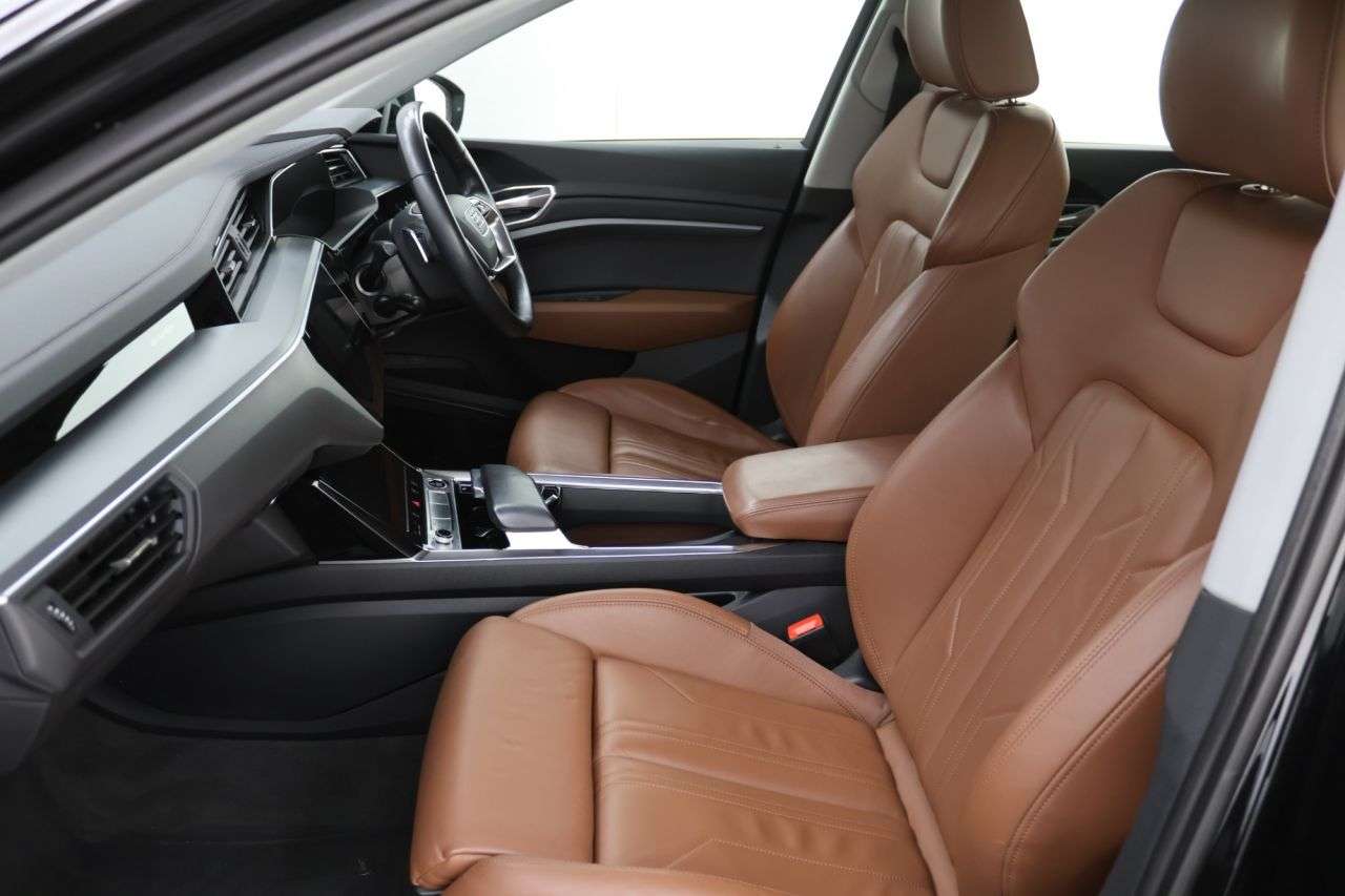 2022 AUDI E-TRON 2022 AUDI E-TRON