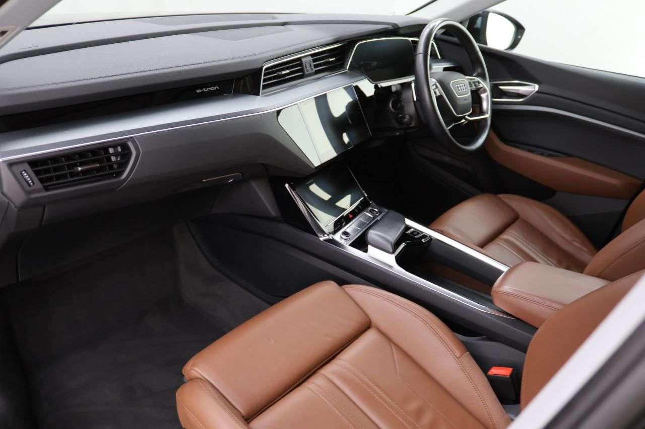 2022 AUDI E-TRON 2022 AUDI E-TRON