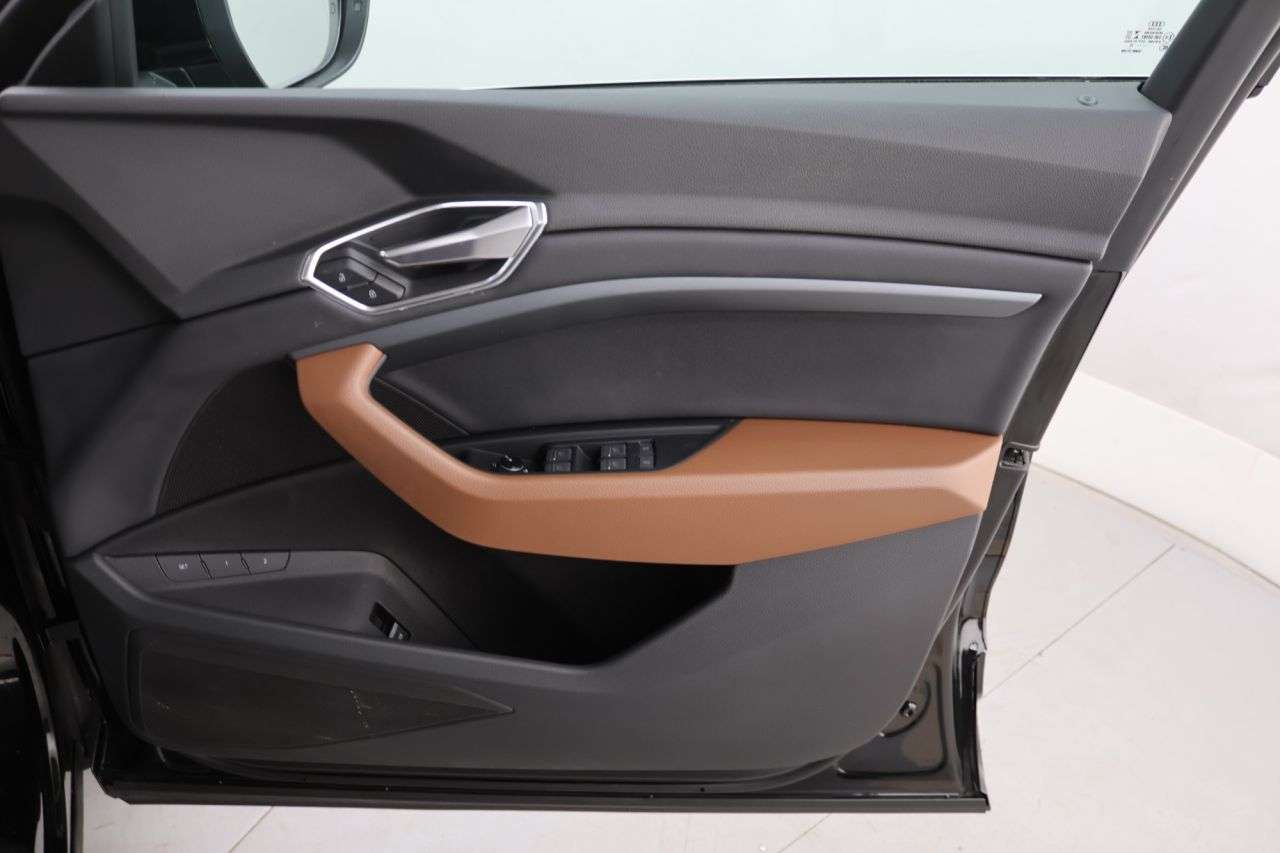 2022 AUDI E-TRON 2022 AUDI E-TRON