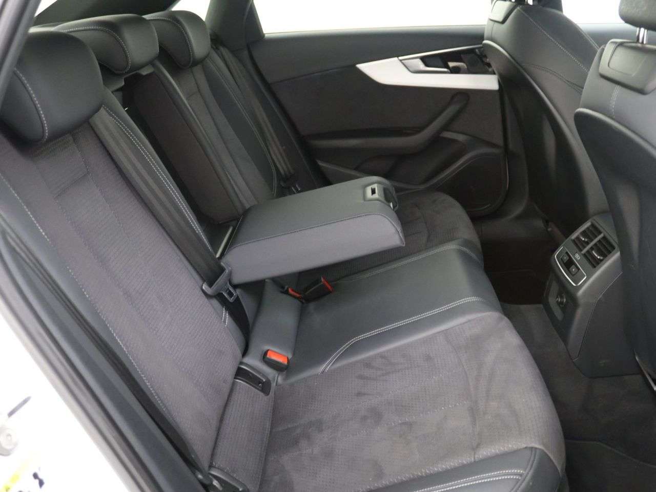 2022 AUDI A4 2022 AUDI A4