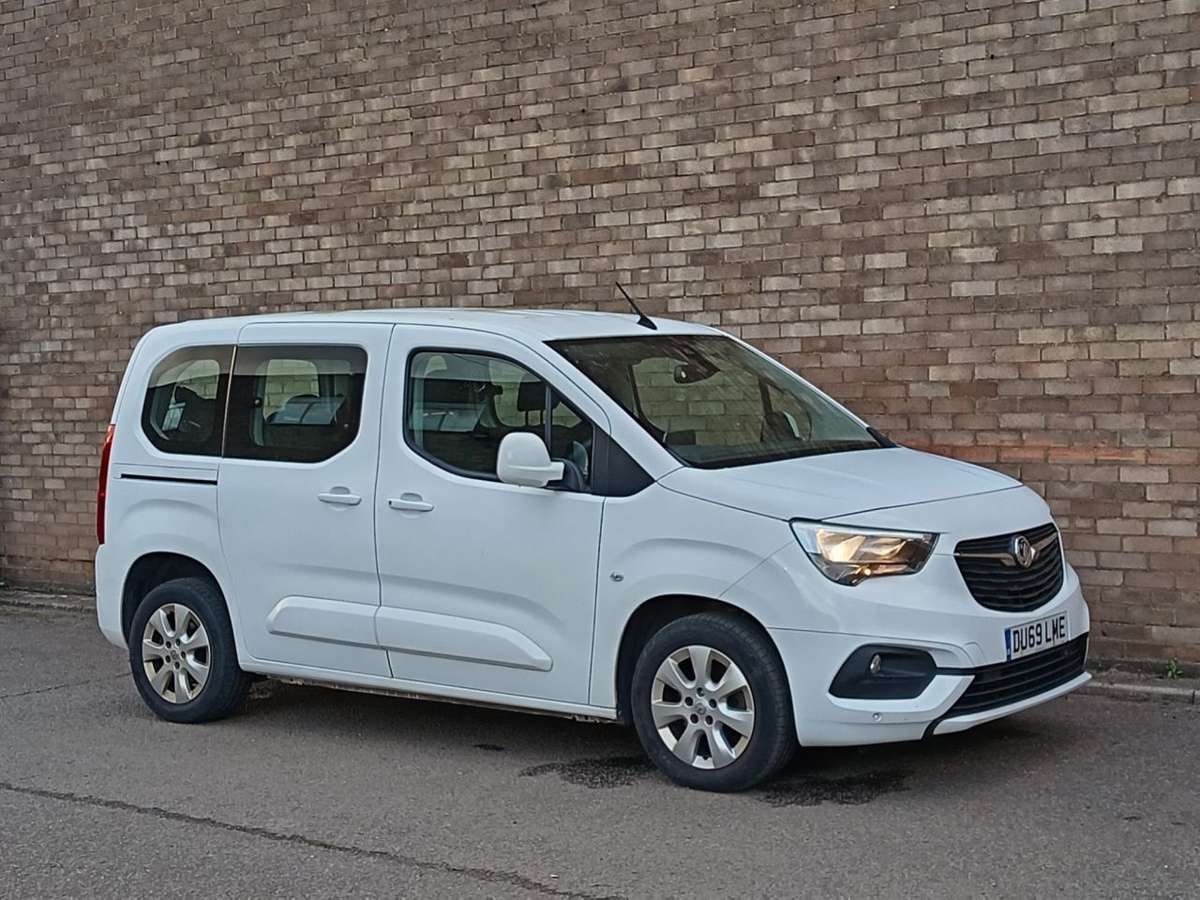 Check out this Vauxhall Combo Life 2019 Diesel Manual