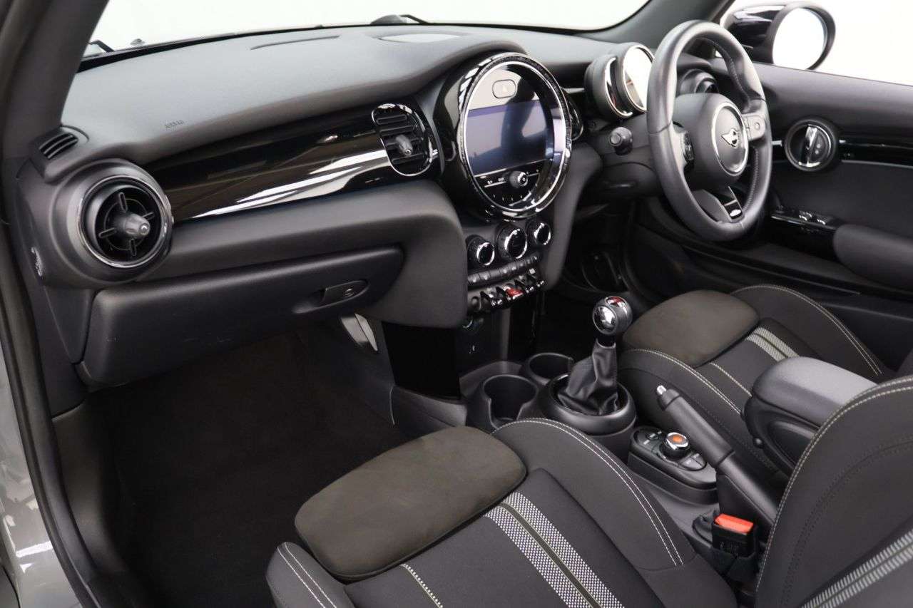 2021 MINI CONVERTIBLE 2021 MINI CONVERTIBLE