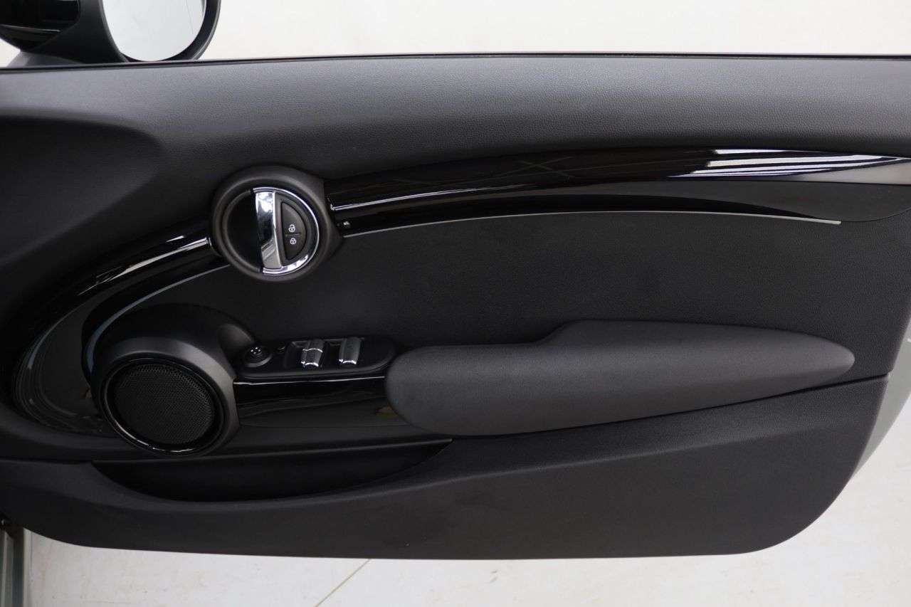 2021 MINI CONVERTIBLE 2021 MINI CONVERTIBLE