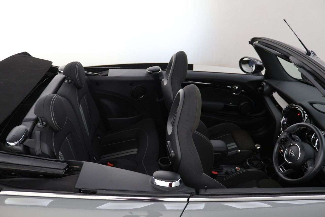 2021 MINI CONVERTIBLE 2021 MINI CONVERTIBLE