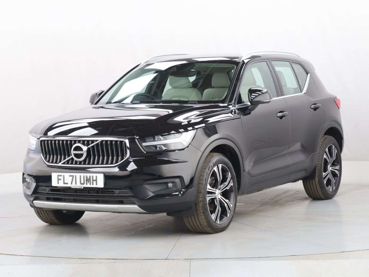 2021 VOLVO XC40 2021 VOLVO XC40