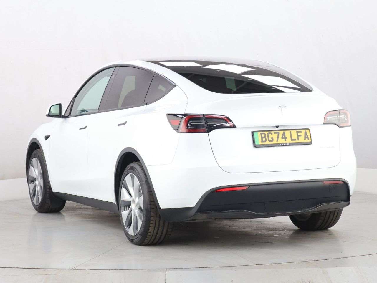 2024 TESLA MODEL Y 2024 TESLA MODEL Y