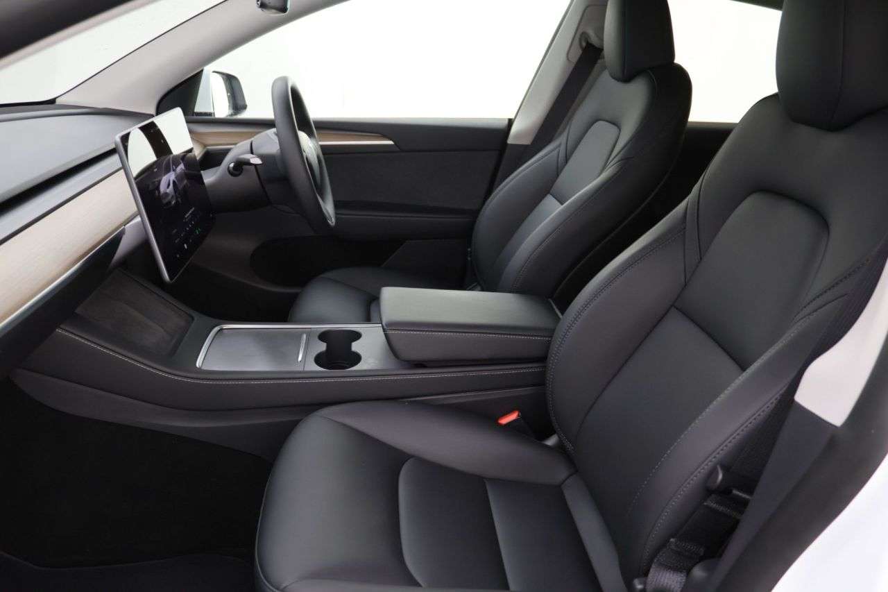 2024 TESLA MODEL Y 2024 TESLA MODEL Y