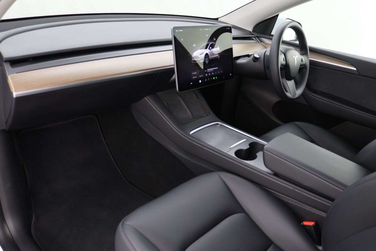 2024 TESLA MODEL Y 2024 TESLA MODEL Y