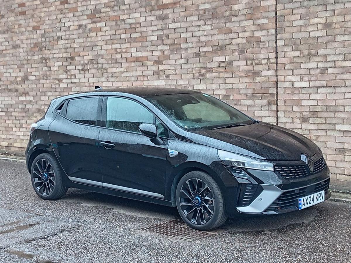 Check out this Renault Clio 2024 Petrol Manual