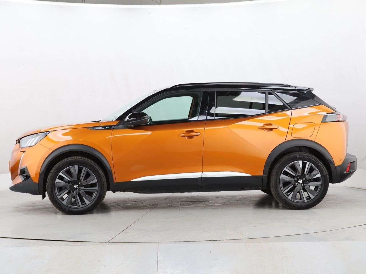 2021 PEUGEOT E-2008 2021 PEUGEOT E-2008