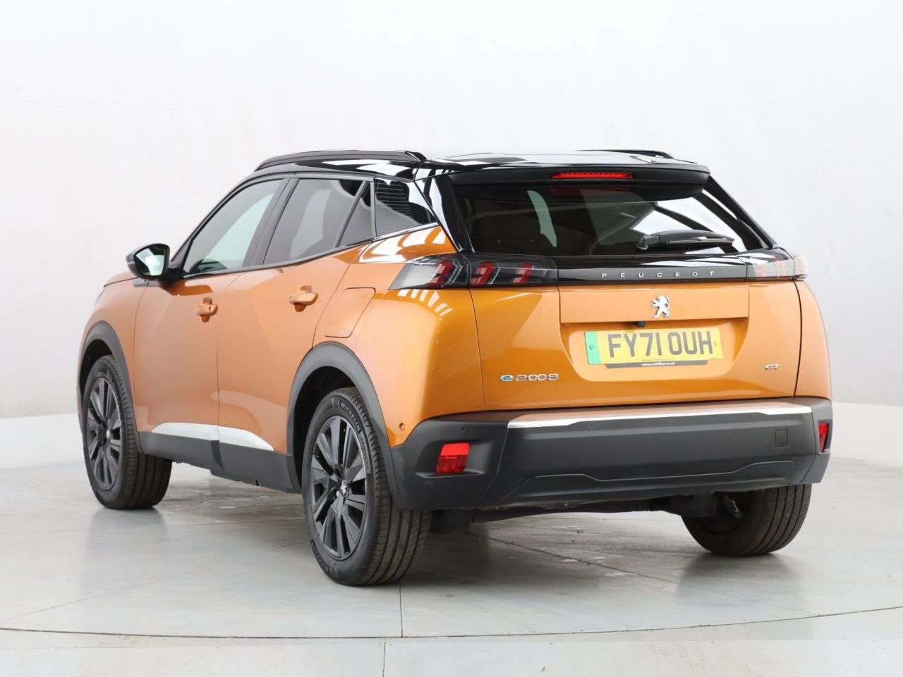 2021 PEUGEOT E-2008 2021 PEUGEOT E-2008