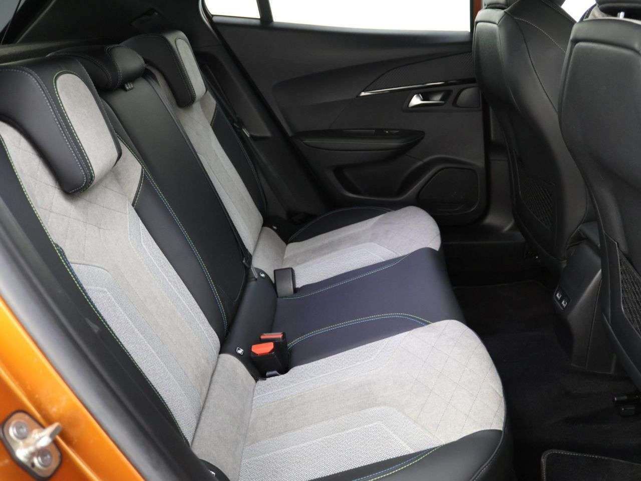 2021 PEUGEOT E-2008 2021 PEUGEOT E-2008