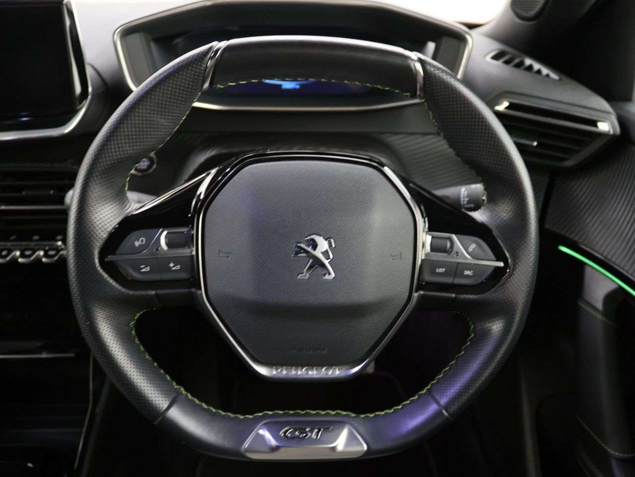 2021 PEUGEOT E-2008 2021 PEUGEOT E-2008