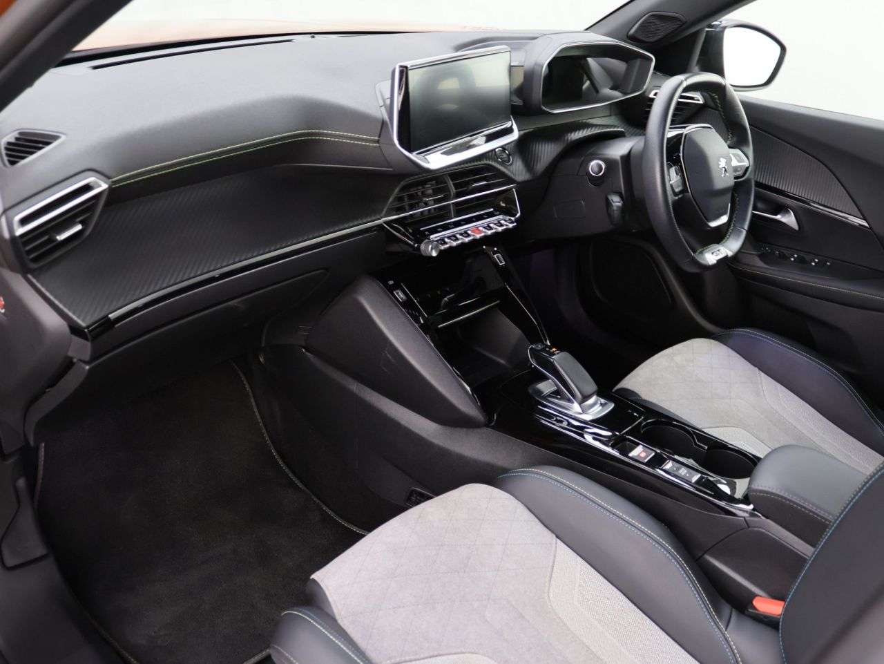 2021 PEUGEOT E-2008 2021 PEUGEOT E-2008