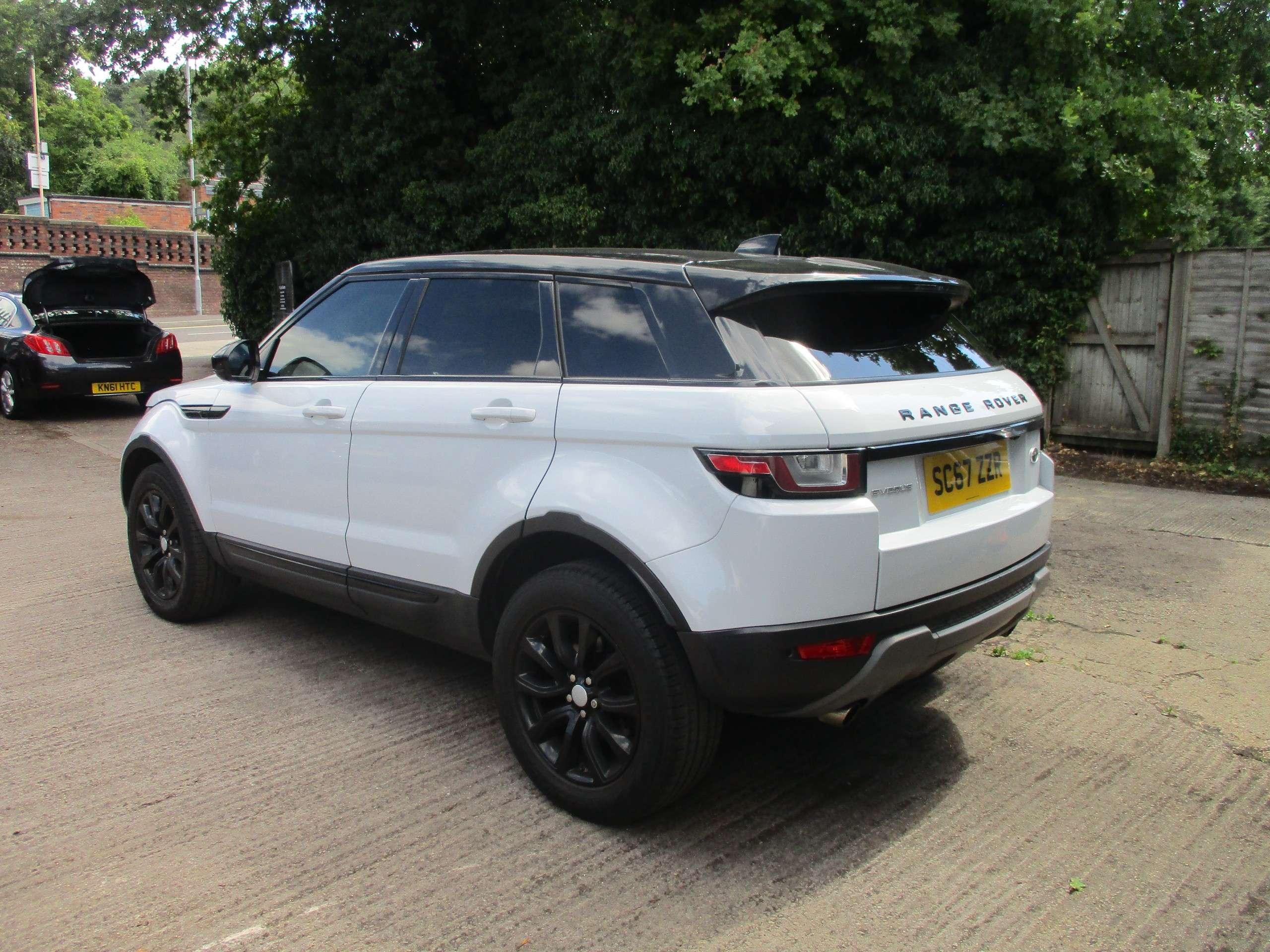 2017 LAND ROVER RANGE ROVER EVOQUE 2017 LAND ROVER RANGE ROVER EVOQUE